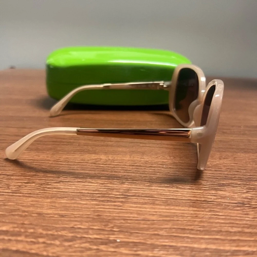 Kate Spade Sunglasses- Nude Color Gold Hardware with Green Case EUC